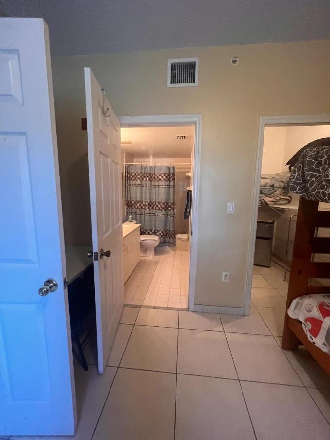 דייוי Master Room In Apartment מראה חיצוני תמונה